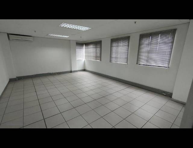 INDUSTRIAL PROPERTY TO RENT IN POMONA